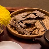 Tiệc trà Mùa Thu: Thưởng Trầm Hương – Nghe Cổ Cầm