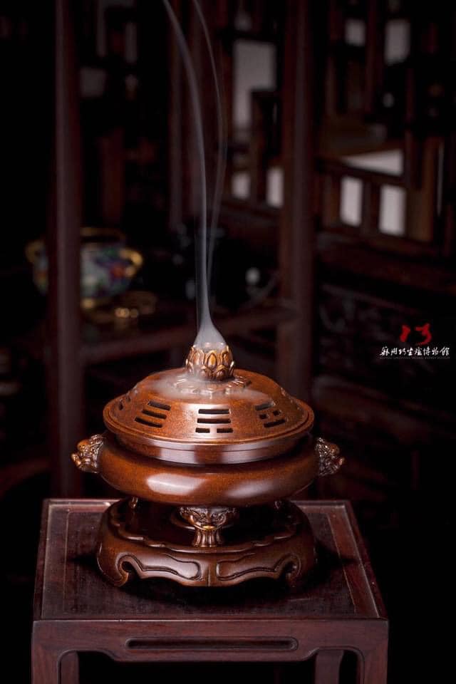 Lư Trầm Đồng Thương hiệu: Trần Xảo Sanh【陈巧生】 Tên Lư: Sư Nhĩ Bát Quái Huân Lô